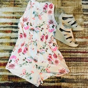 SALE🔥Floral Romper